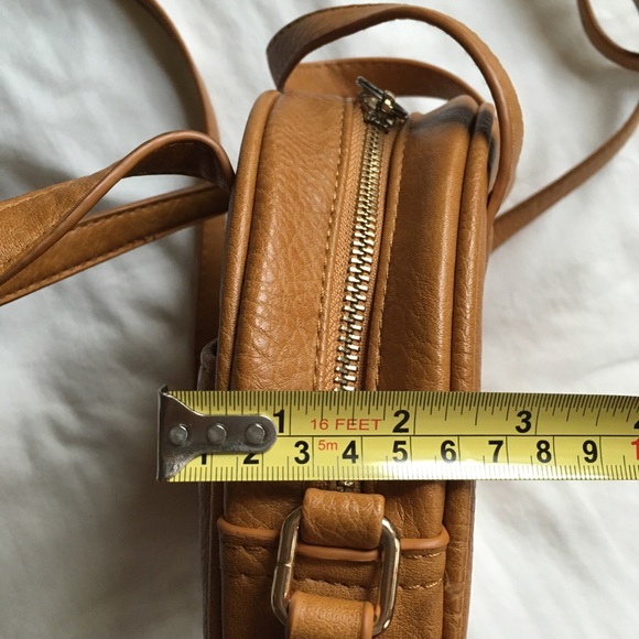 Bali Round Bag Faux Leather Circle Crossbody - Picture 7 of 8